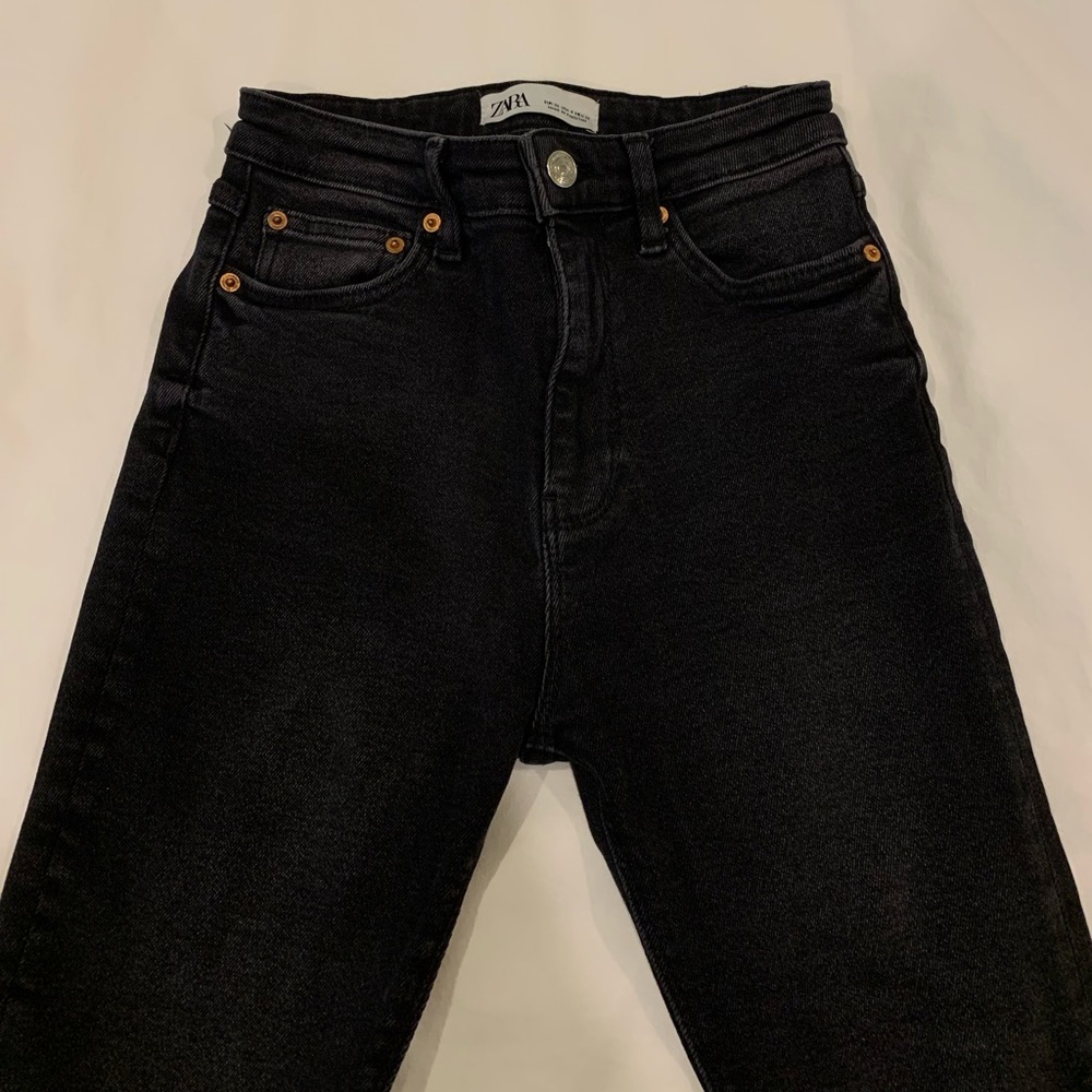 Zara Jeans - WORN ONCE
